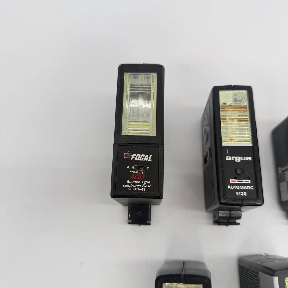 Vintage Camera Flash Lot Focal 400 Argus 9138 National PE-145 Vivitar Untested